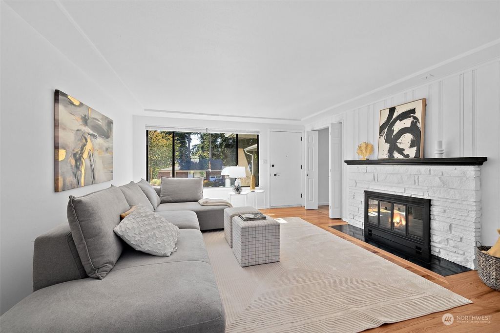 Photo of 344 NE 120 Street, Seattle, WA 98125 (MLS # 2162711)