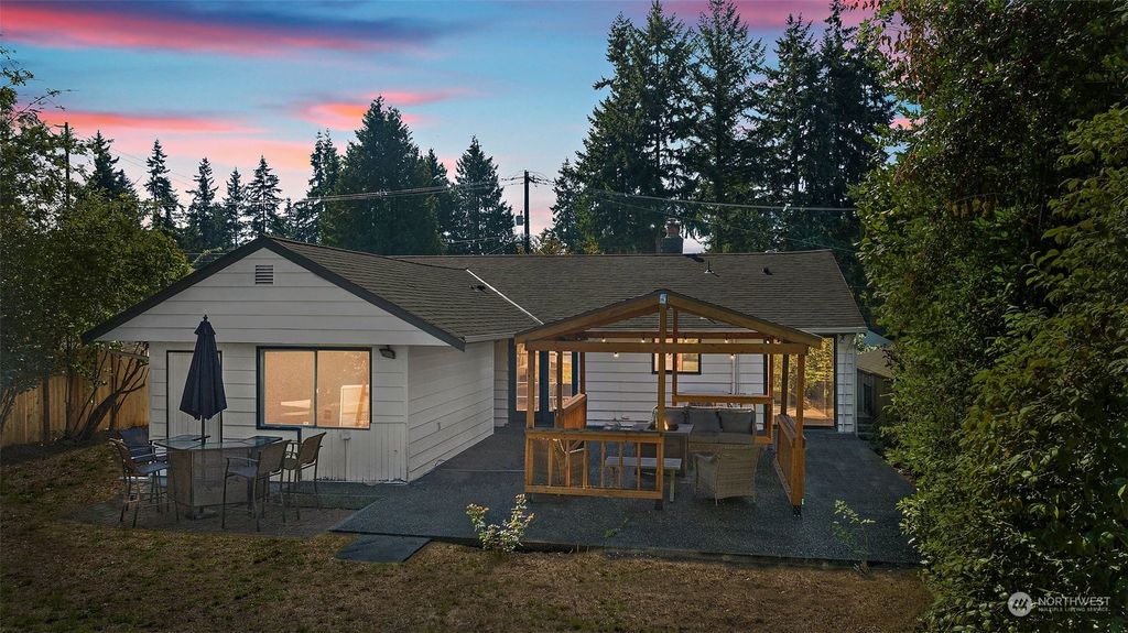 Photo of 344 NE 120 Street, Seattle, WA 98125 (MLS # 2162711)