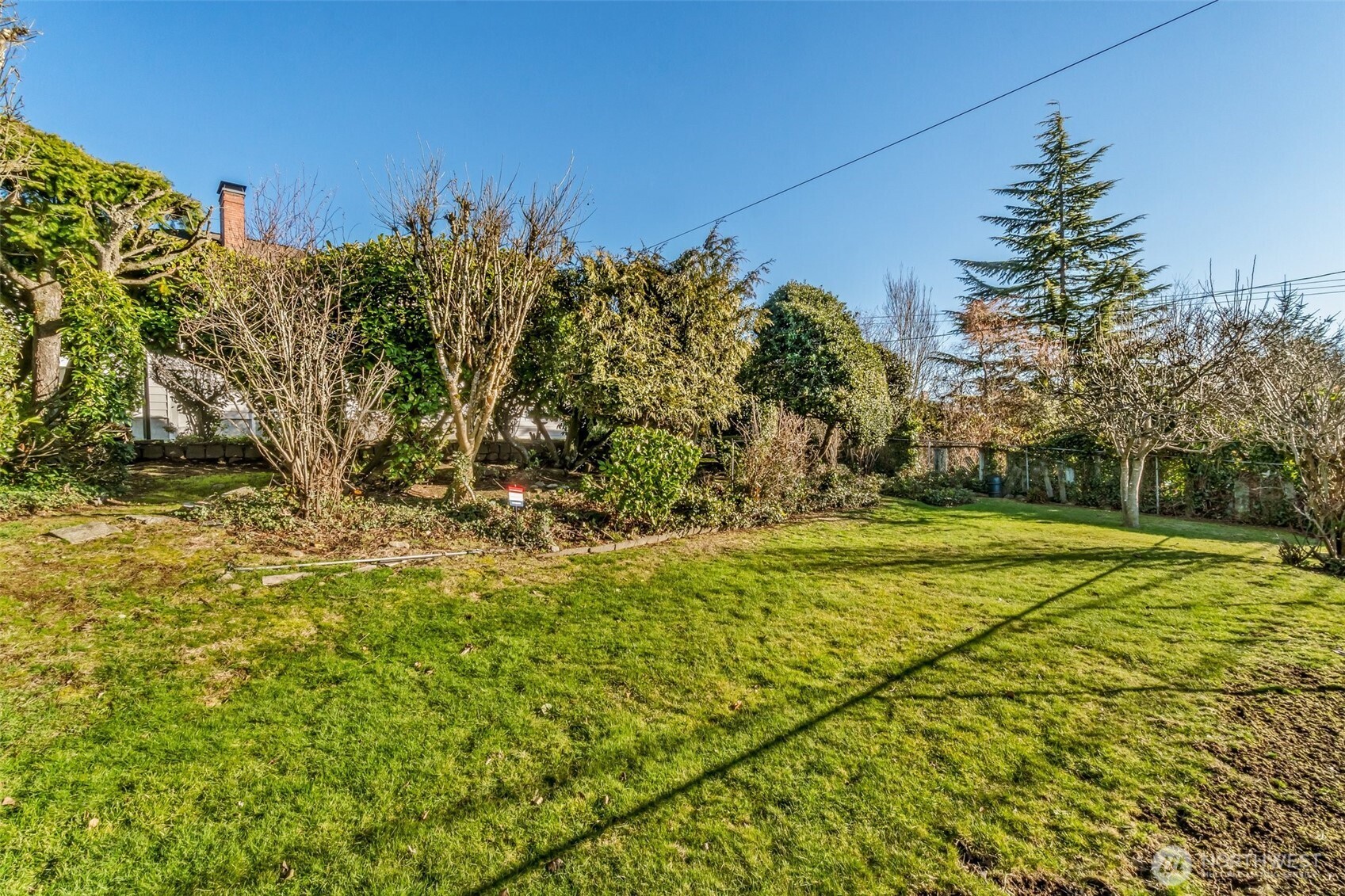 Seattle, Washington 98126, United States, 3 Bedrooms Bedrooms, ,2 BathroomsBathrooms,Residential,Pending,2099