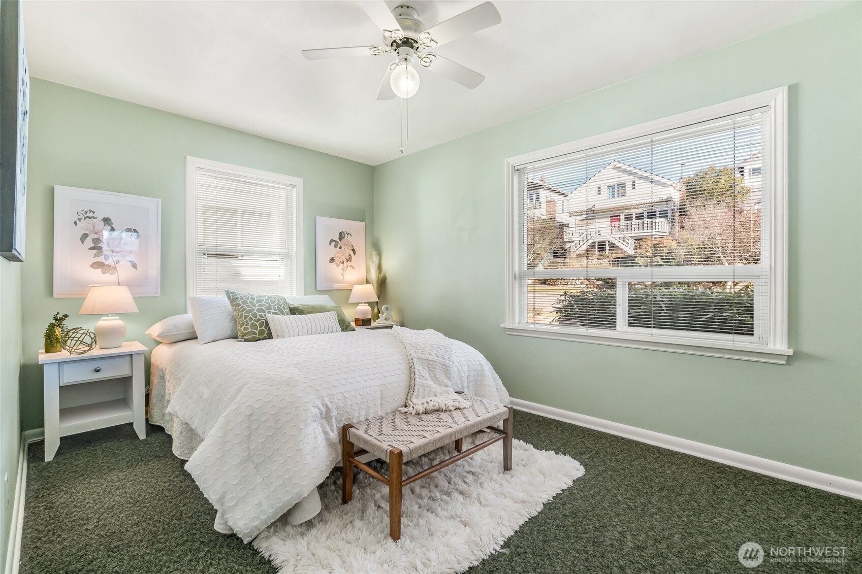 Seattle, Washington 98126, United States, 3 Bedrooms Bedrooms, ,2 BathroomsBathrooms,Residential,Pending,2099