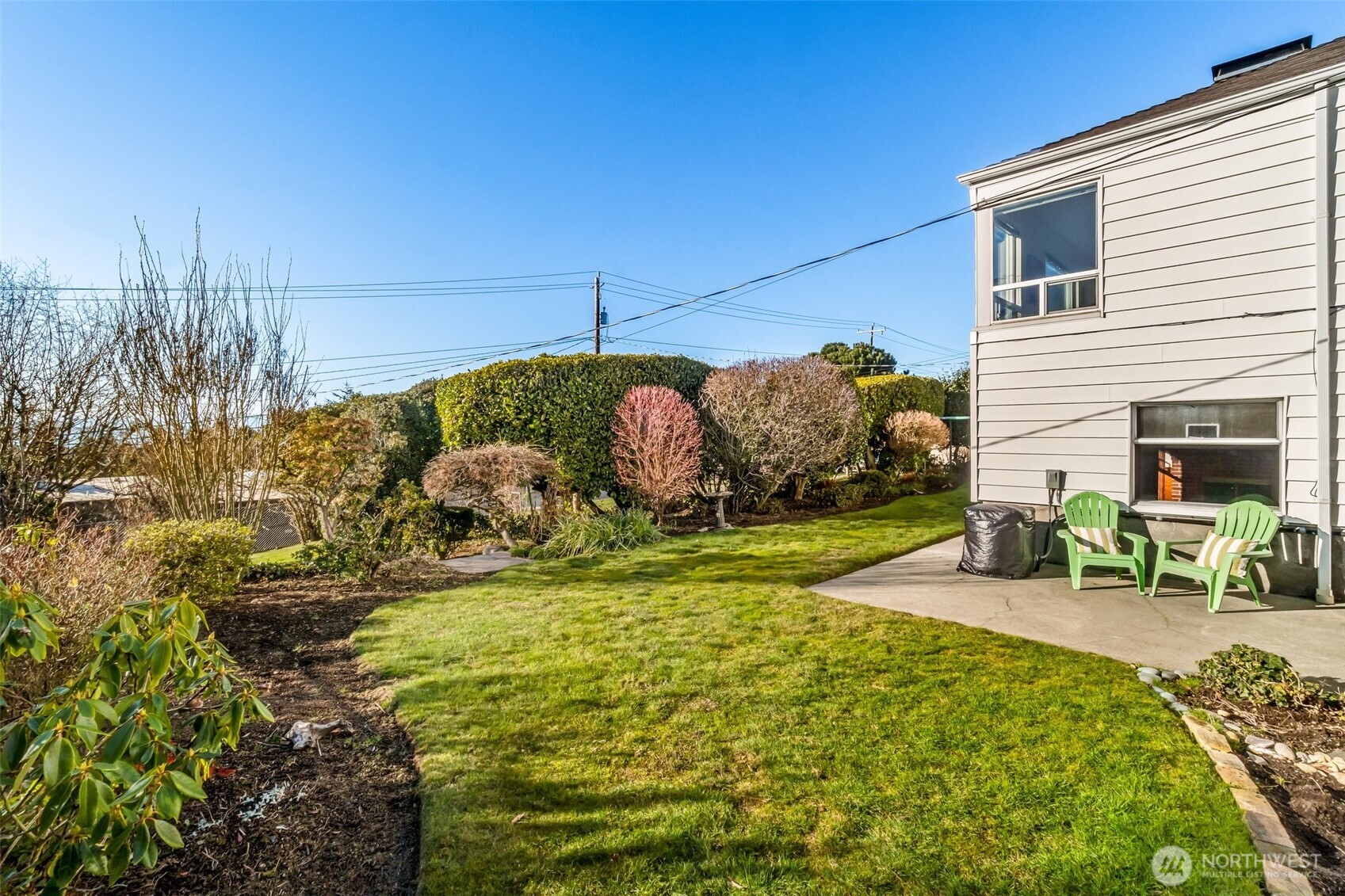 Seattle, Washington 98126, United States, 3 Bedrooms Bedrooms, ,2 BathroomsBathrooms,Residential,Pending,2099