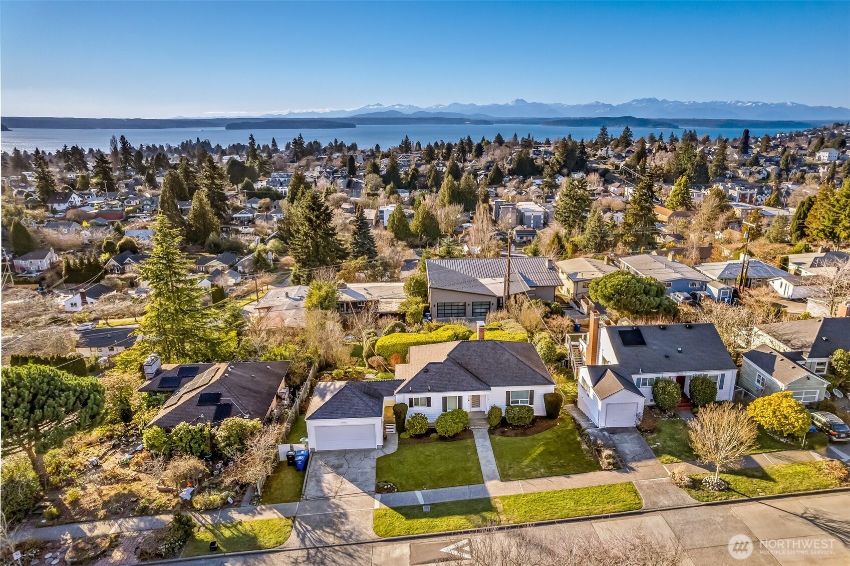 Seattle, Washington 98126, United States, 3 Bedrooms Bedrooms, ,2 BathroomsBathrooms,Residential,Pending,2099