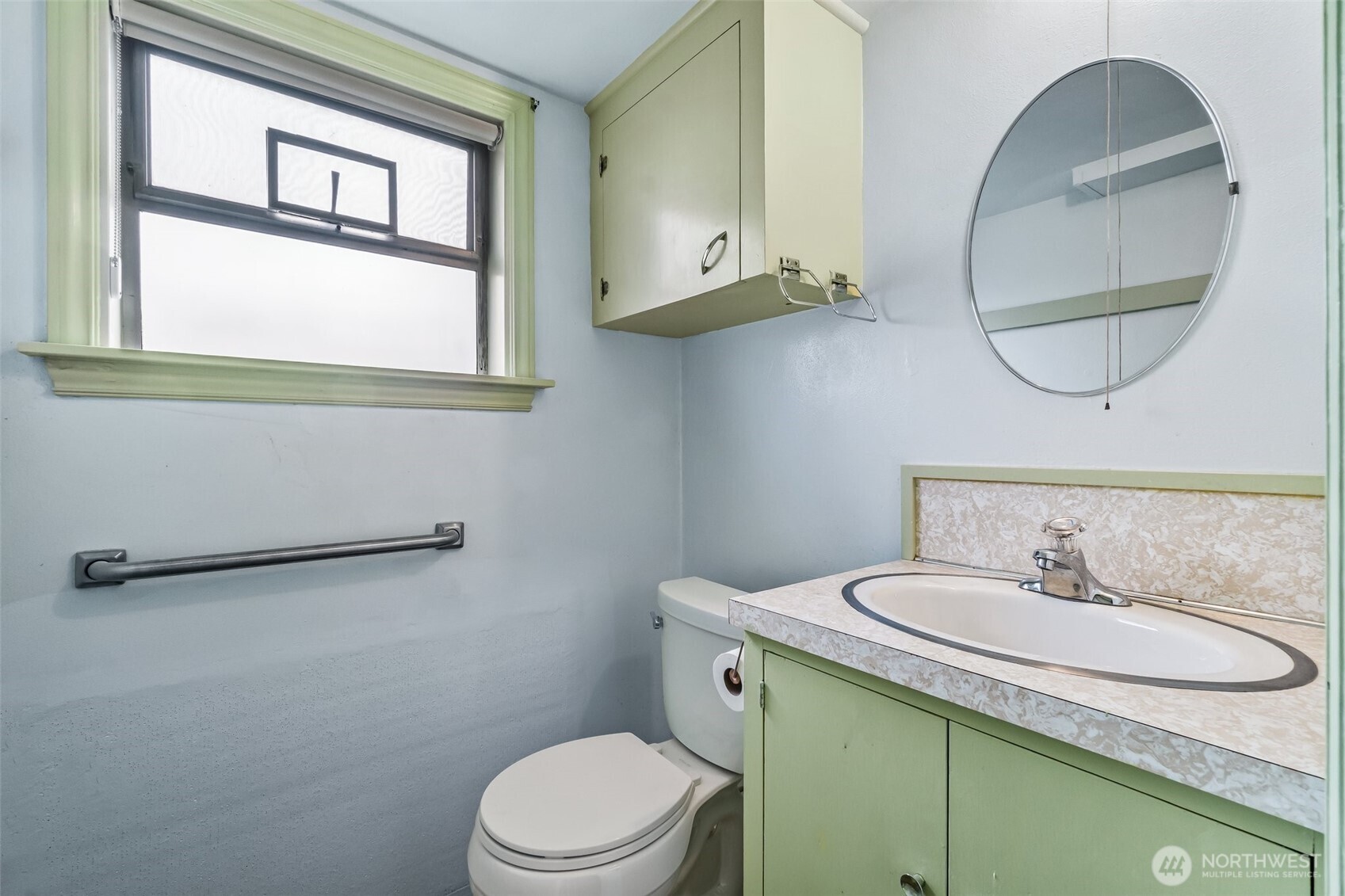 Seattle, Washington 98126, United States, 3 Bedrooms Bedrooms, ,2 BathroomsBathrooms,Residential,Pending,2099