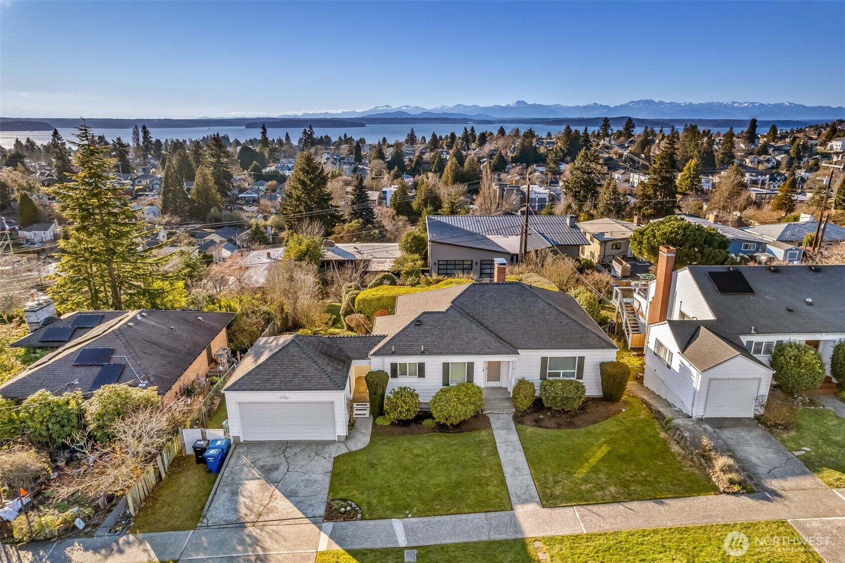 Seattle, Washington 98126, United States, 3 Bedrooms Bedrooms, ,2 BathroomsBathrooms,Residential,Pending,2099