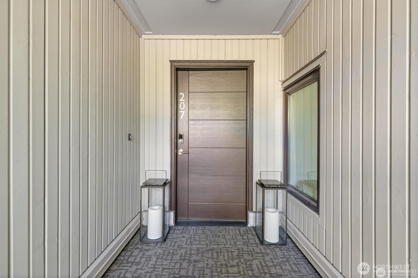 827 Lake Street S 207