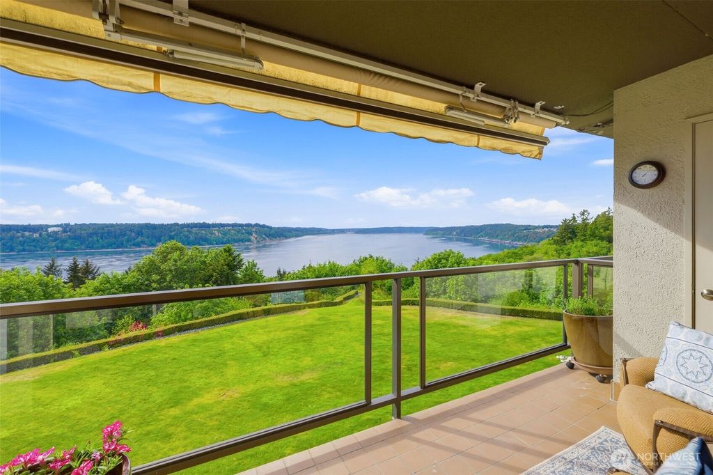 Photo of 3016 N Narrows Drive #315, Tacoma, WA 98407 (MLS # 2525262)