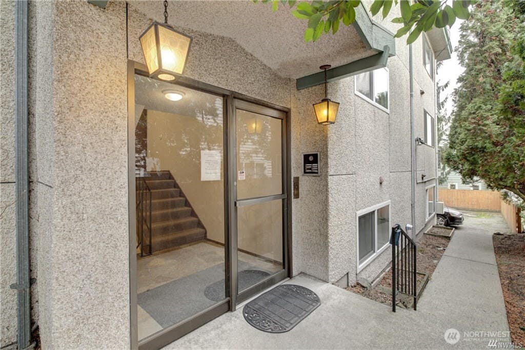 Photo of 707 N 85th Street #303, Seattle, WA 98103 (MLS # 2568809)