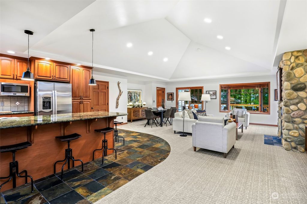 Photo of 16645 SE 17th Street, Bellevue, WA 98008 (MLS # 2327993)