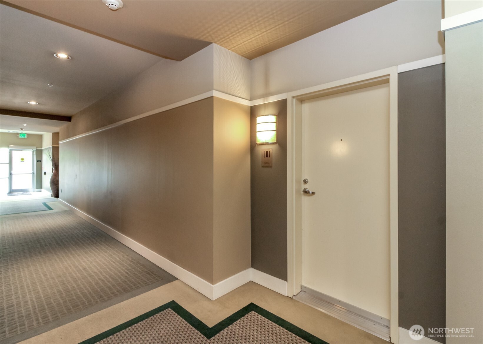 17 W Mercer Street 301