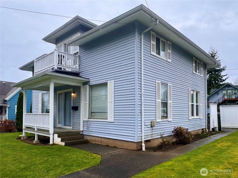 Photo of 2323 E Street, Bellingham, WA 98225 (MLS # 2555020)