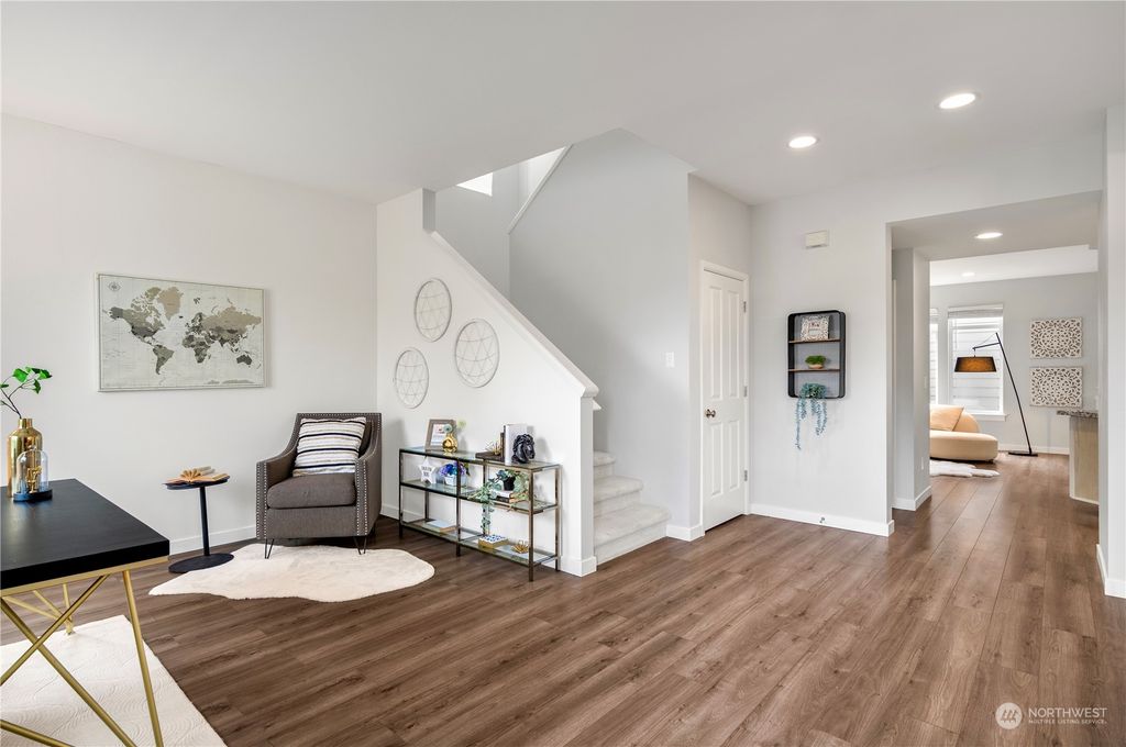 Photo of 2579 NE Mulberry St St, Issaquah, WA 98029 (MLS # 2322664)