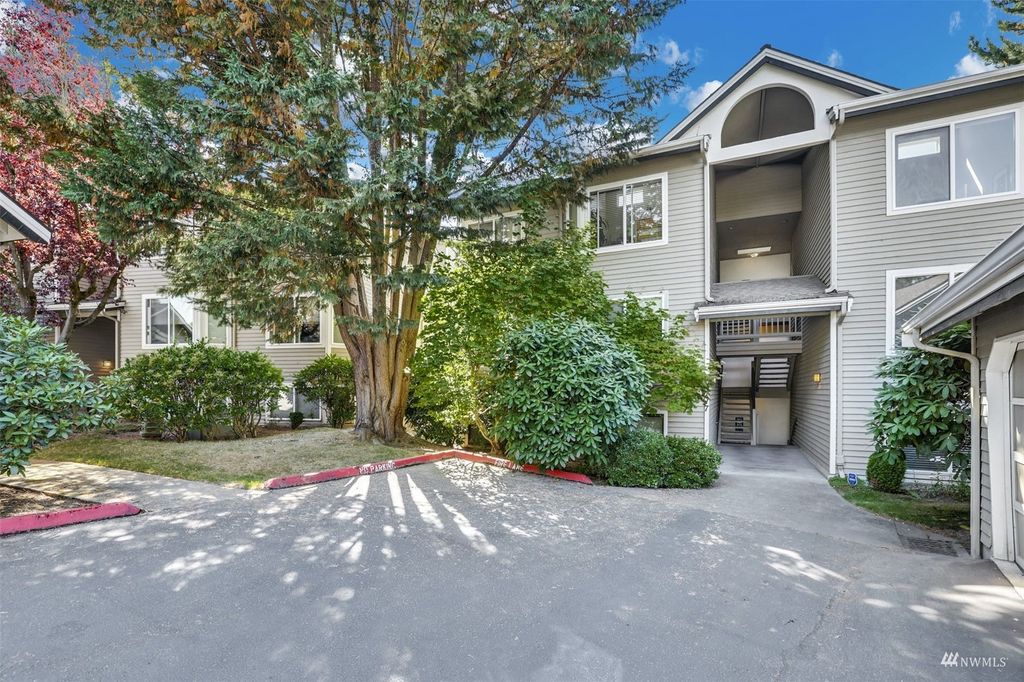 Photo of 6717 110th Avenue NE #A6, Kirkland, WA 98033 (MLS # 1973439)