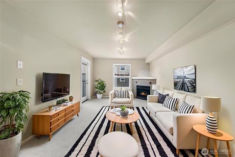 Photo of 690 32nd St St #B309, Bellingham, WA 98225 (MLS # 2468560)