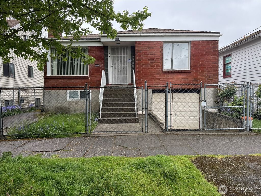 Photo of 3314 Lafayette Avenue S, Seattle, WA 98144 (MLS # 2512404)