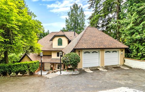 Photo of 13710 41st Avenue NE, Seattle, WA 98125 (MLS # 2493245)