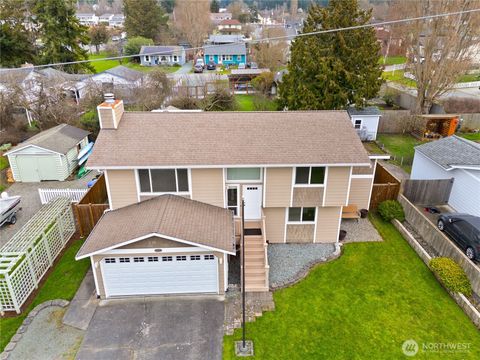 Photo of 809 NE Perkins Street, Coupeville, WA 98239 (MLS # 2480924)