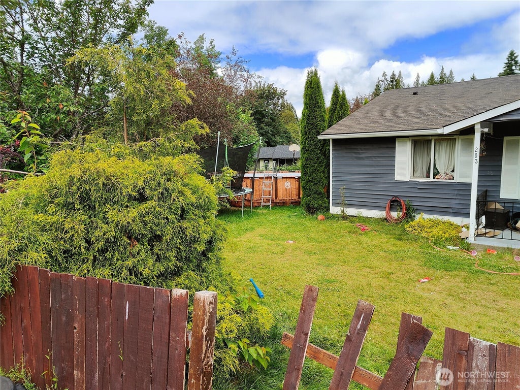 Photo of 203 St. Helens Way, Winlock, WA 98596 (MLS # 2537216)