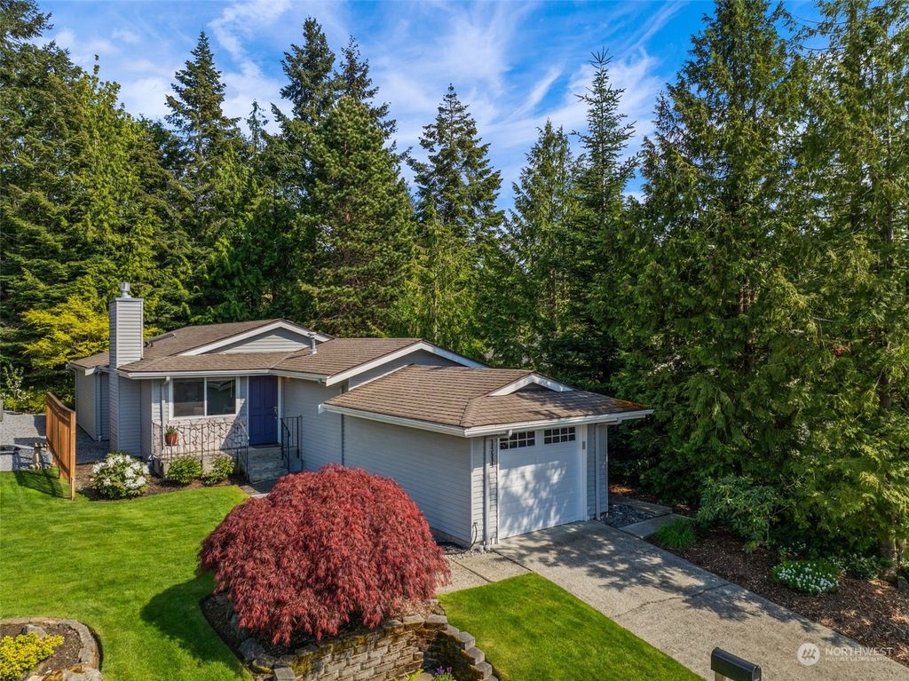 Photo of 24604 11th Ave Ave S, Des Moines, WA 98198 (MLS # 2230473)