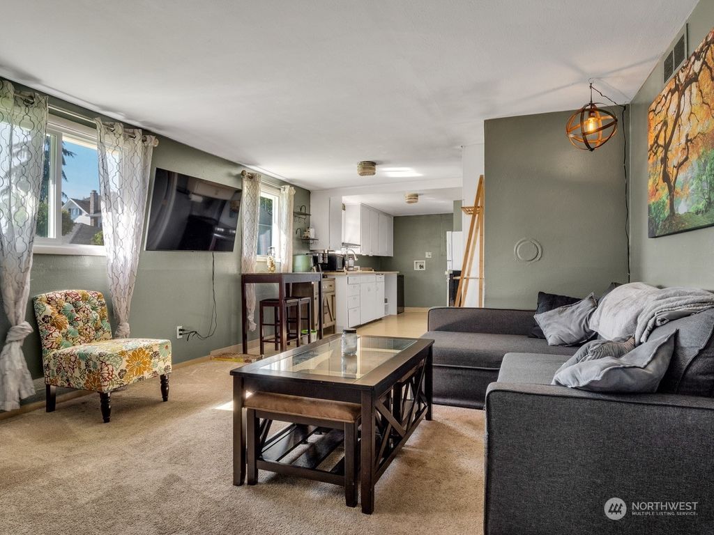 listing image 9367508800525718502
