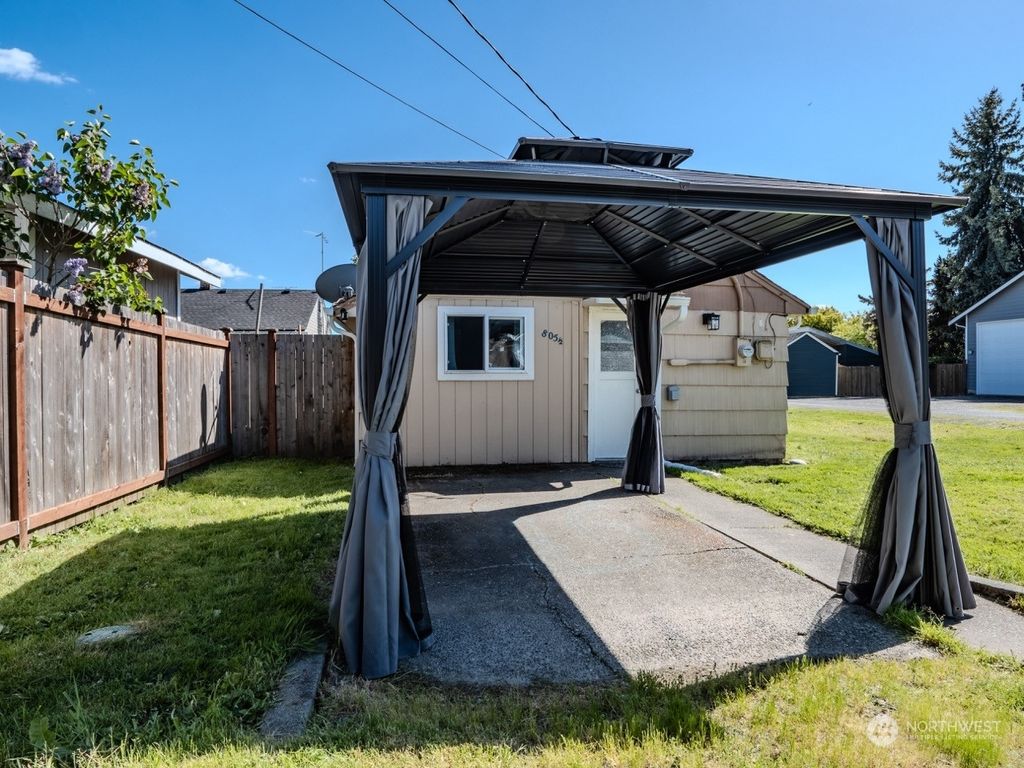 listing image 9360107905197877529