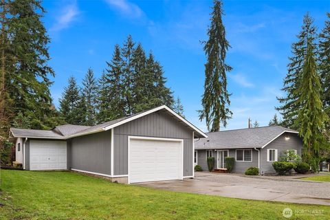 Photo of 12401 8th Drive SE, Everett, WA 98208 (MLS # 2491629)