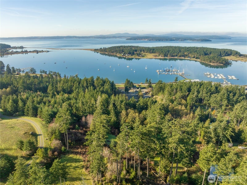 17 Mariner Drive