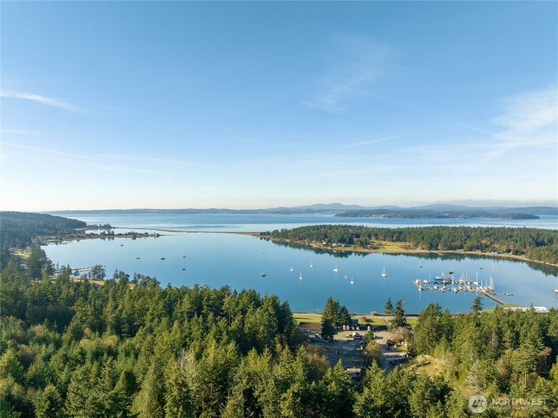 17 Mariner Drive
