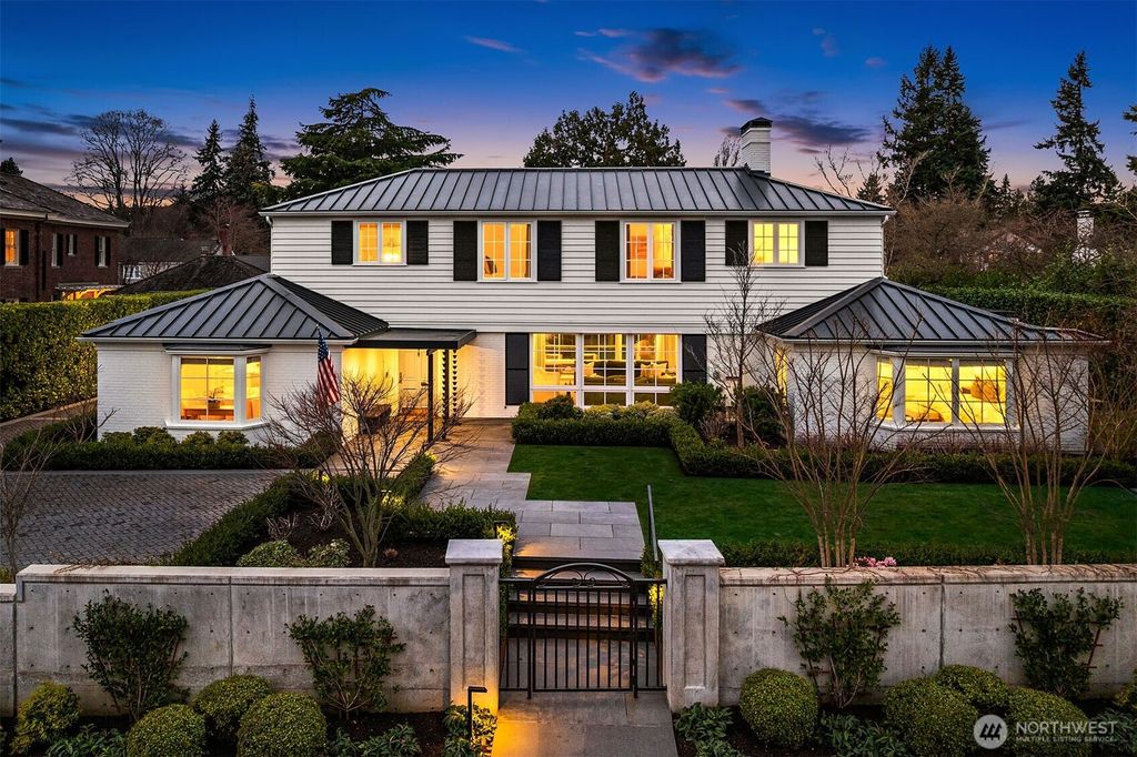 Photo of 1403 Shenandoah Drive E, Seattle, WA 98112 (MLS # 2489901)