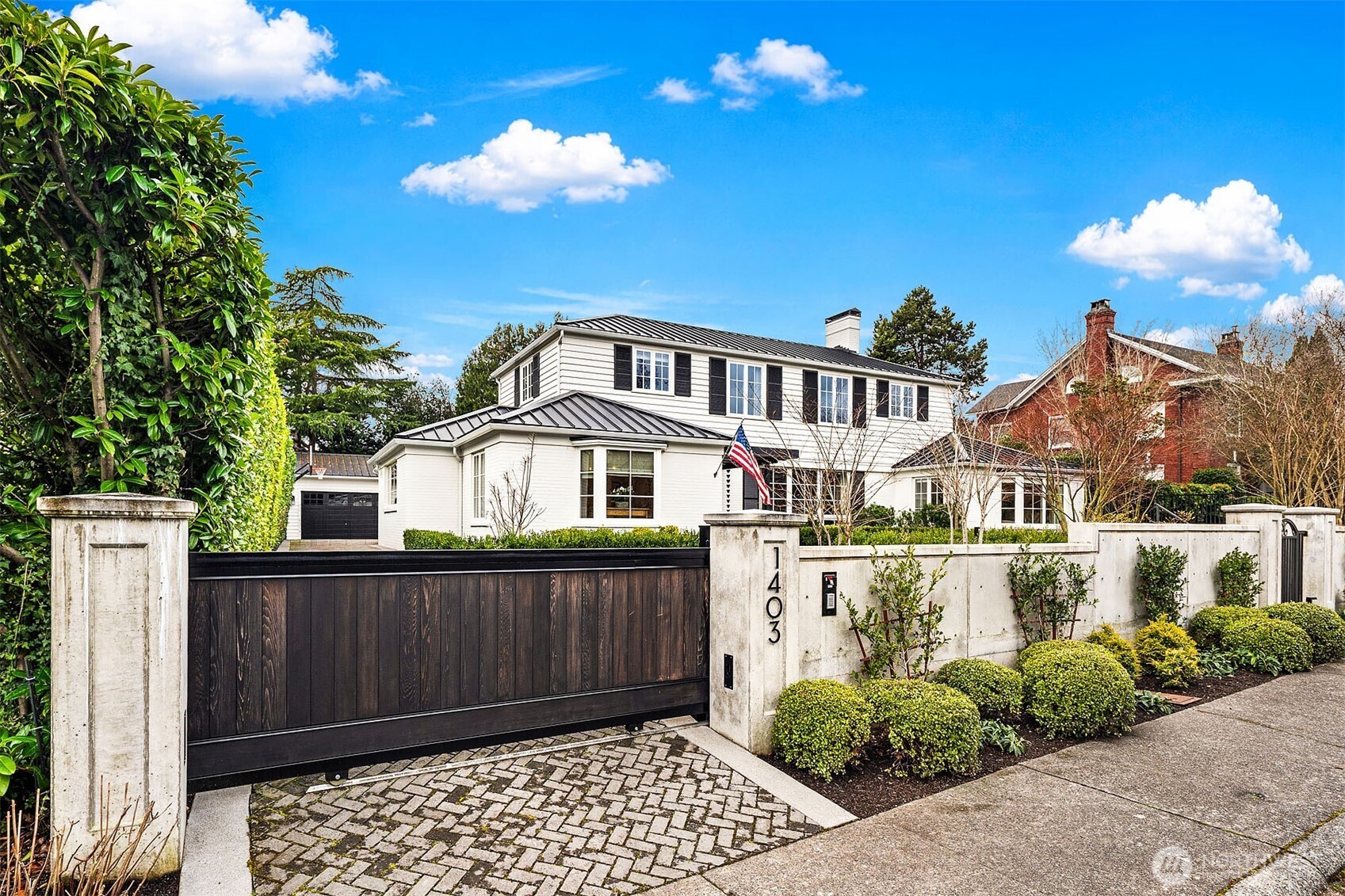 1403 Shenandoah Drive E