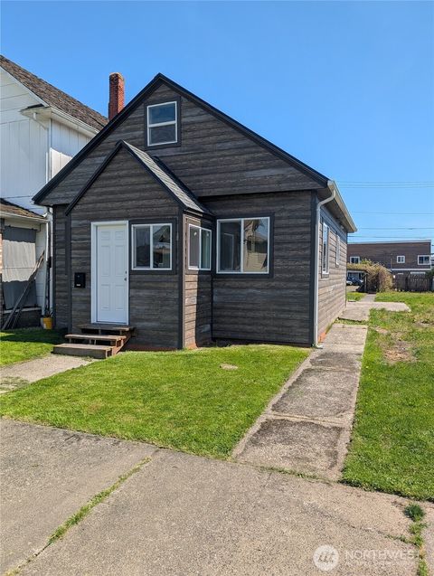 Photo of 1009 W 1st Street, Aberdeen, WA 98520 (MLS # 2520408)