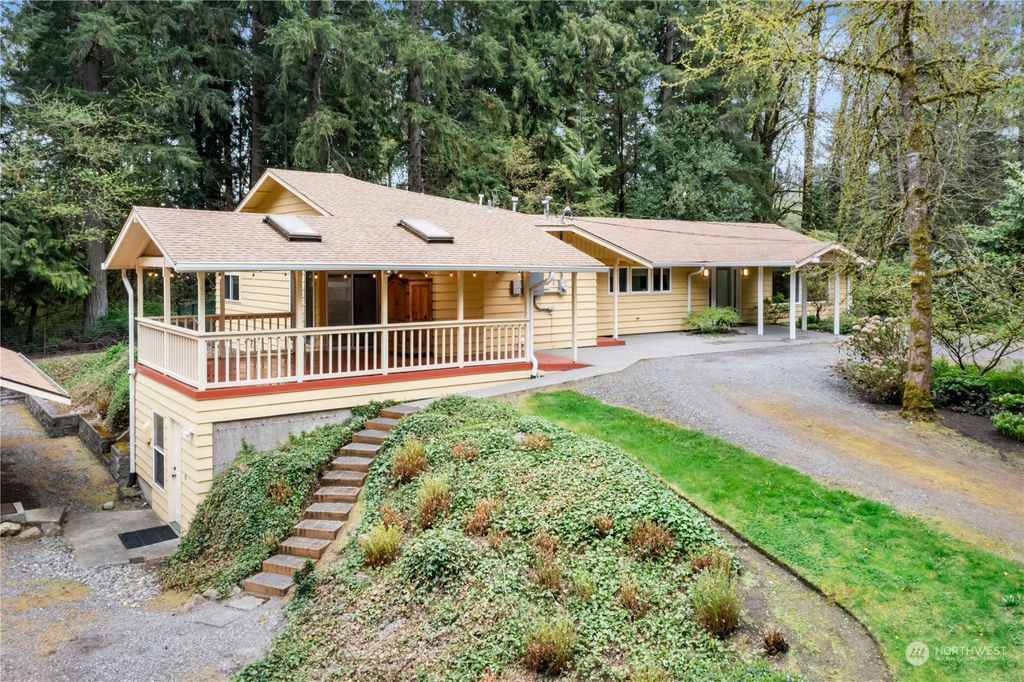 Photo of 16730 SE Green Valley Road, Auburn, WA 98092 (MLS # 2053133)