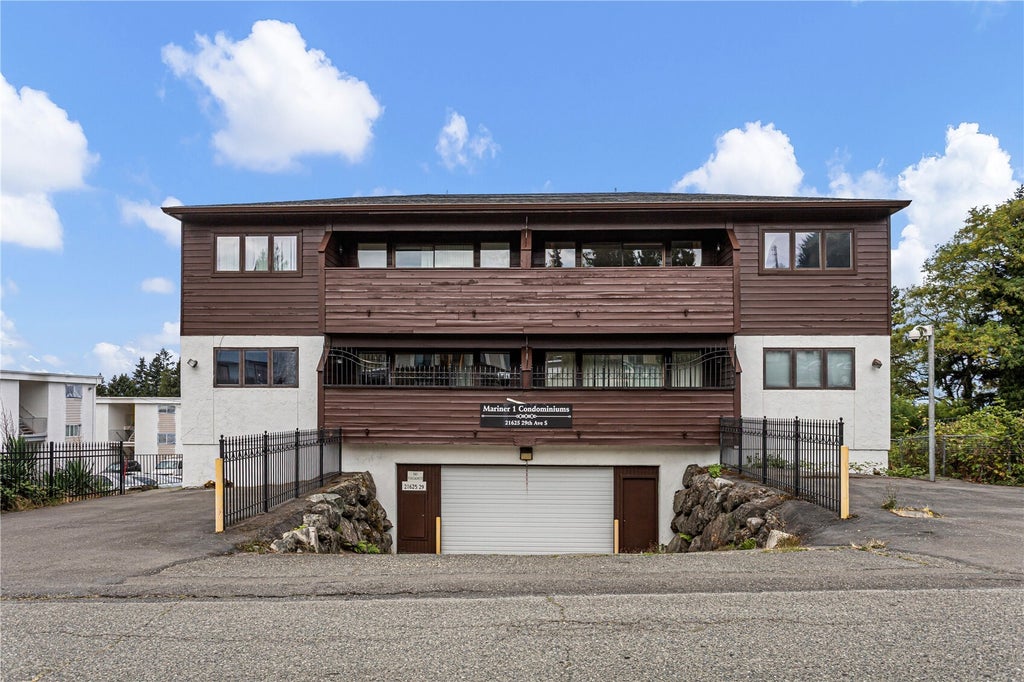 Photo of 21625 29th Avenue S #A - H, Des Moines, WA 98198 (MLS # 2599100)