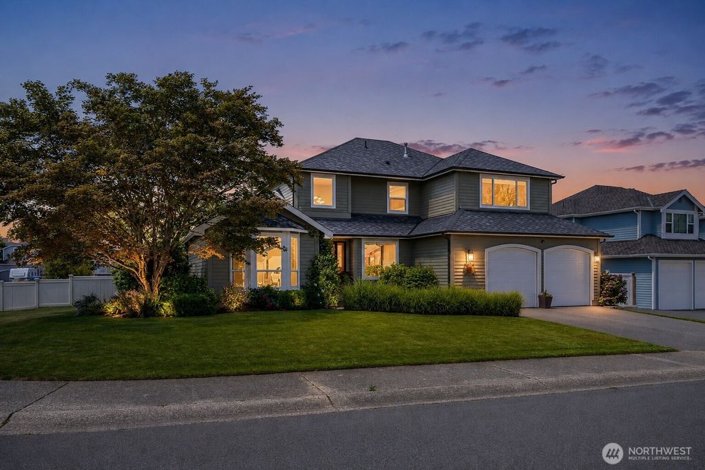 Photo of 3010 Carbon Ridge Street, Enumclaw, WA 98022 (MLS # 2542807)