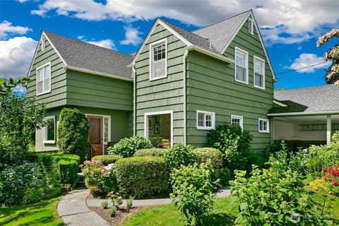 Photo of 415 9th Street, Snohomish, WA 98290 (MLS # 2544827)