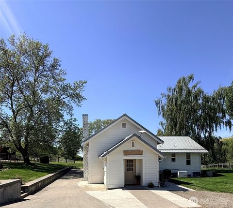 Photo of 12944 Lower Waitsburg Road, Waitsburg, WA 99361 (MLS # 2529276)