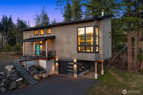Photo of 118 Burl Lane, Packwood, WA 98361 (MLS # 2500561)
