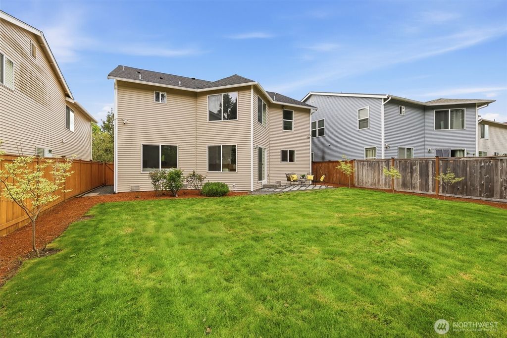 Photo of 2108 250th Place SE, Sammamish, WA 98075 (MLS # 2544243)