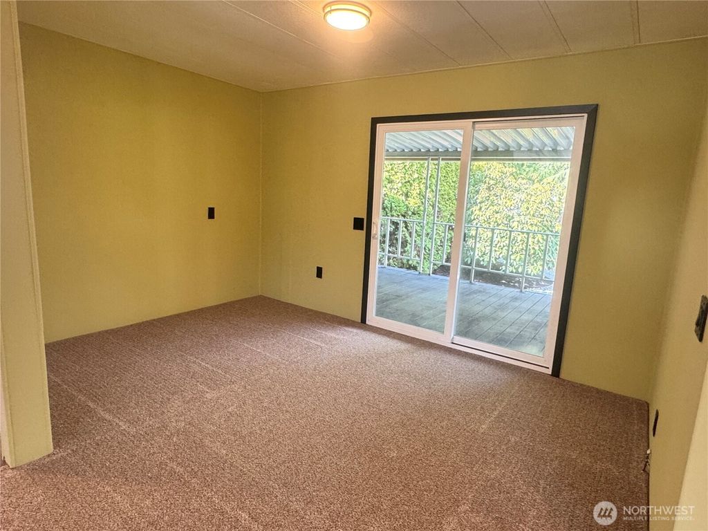 listing image 9362707293772196794