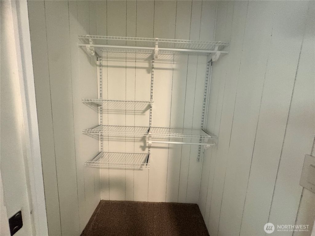 listing image 9364044447547168968