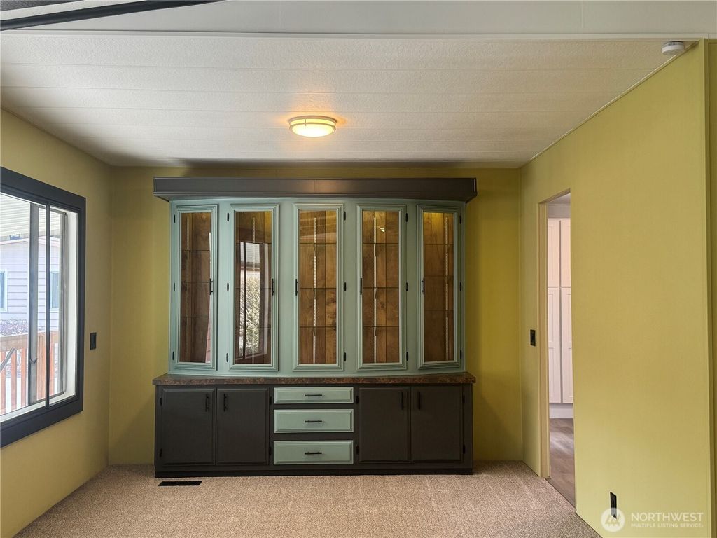 listing image 9365489242372652634