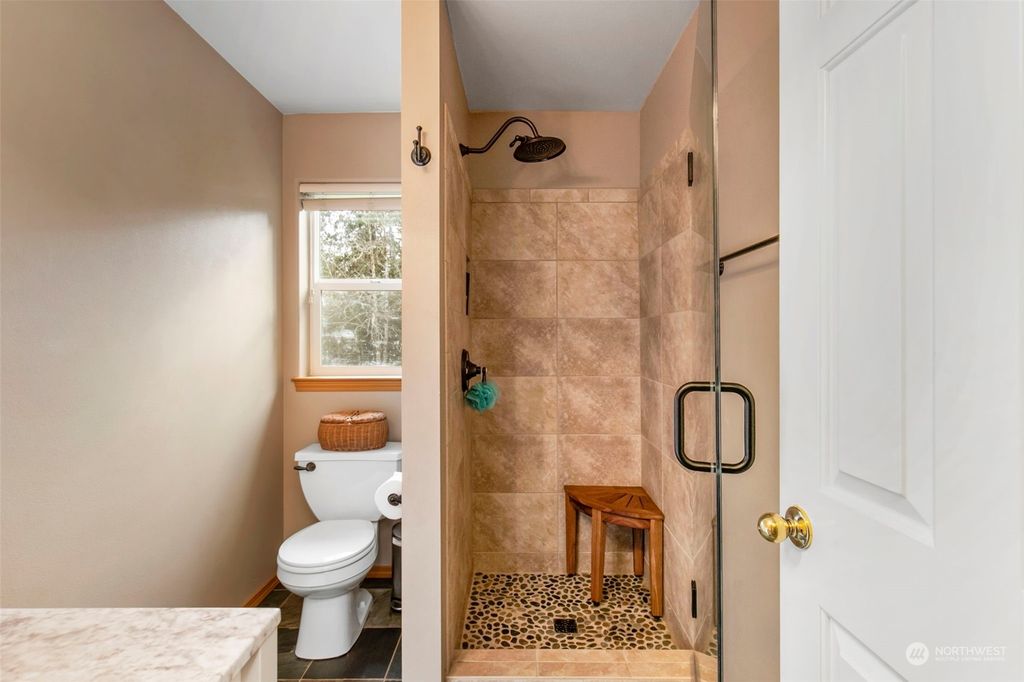 listing image 9365120889621570705