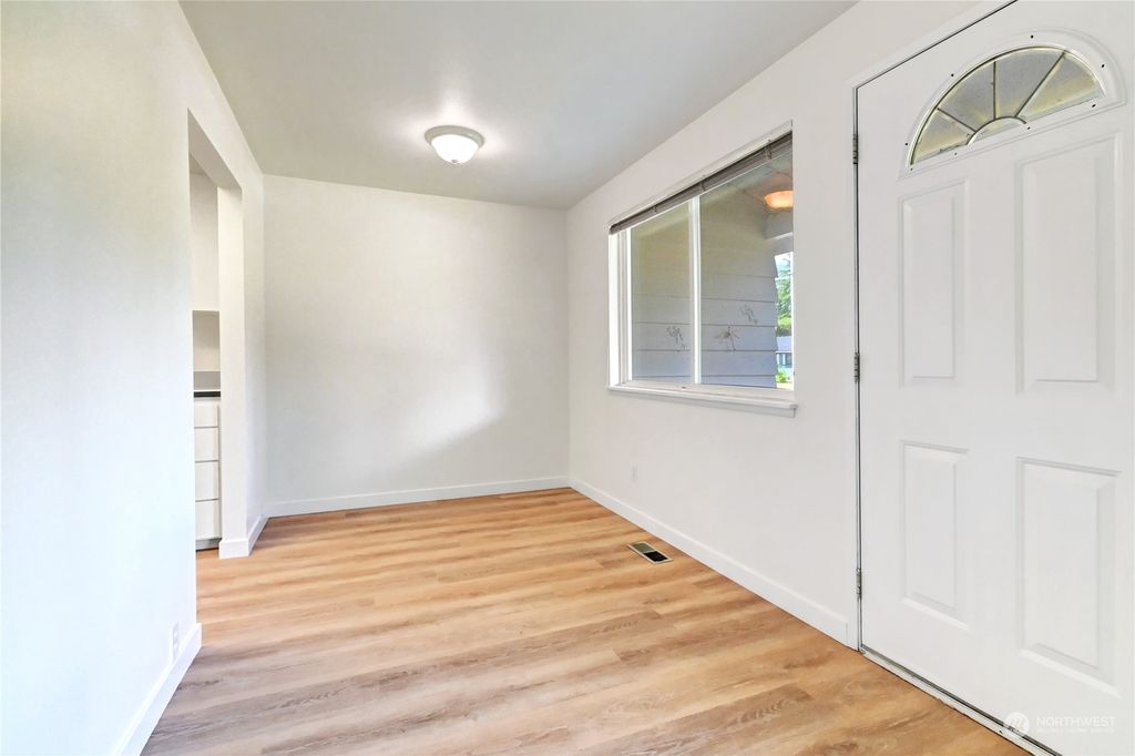 Photo of 6302 185th Street SW, Lynnwood, WA 98037 (MLS # 2247544)