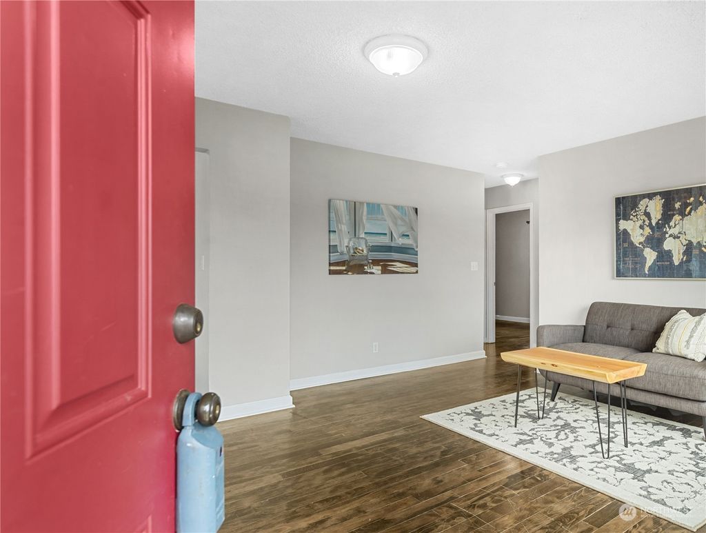 Photo of 1620 Pine Street, Everett, WA 98201 (MLS # 2043152)