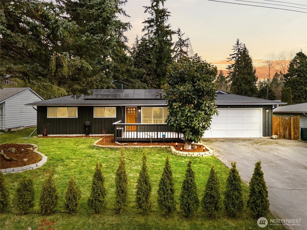 Photo of 15713 King Place, Lynnwood, WA 98087 (MLS # 2343577)