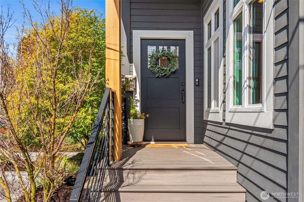 Photo of 3260 Belvidere Avenue SW, Seattle, WA 98126 (MLS # 2351330)