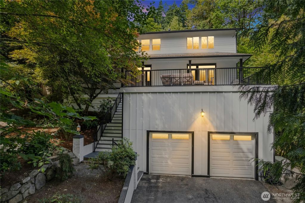 Photo of 17519 33rd Avenue NE, Lake Forest Park, WA 98155 (MLS # 2428676)