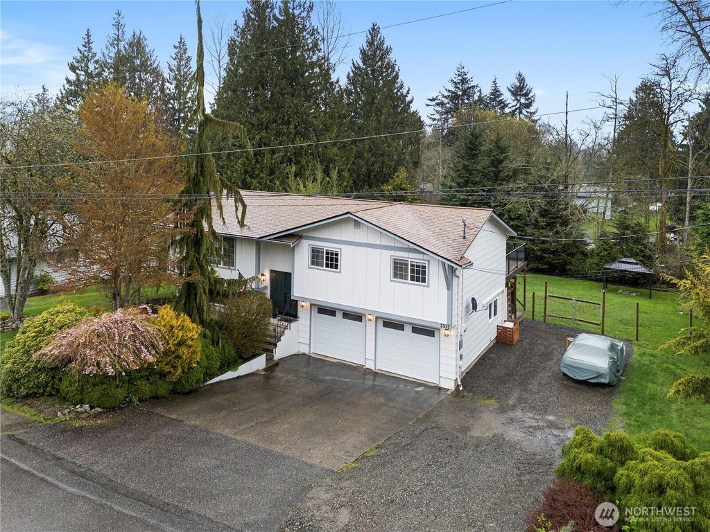 Photo of 3315 101st Drive SE, Lake Stevens, WA 98258 (MLS # 2356045)