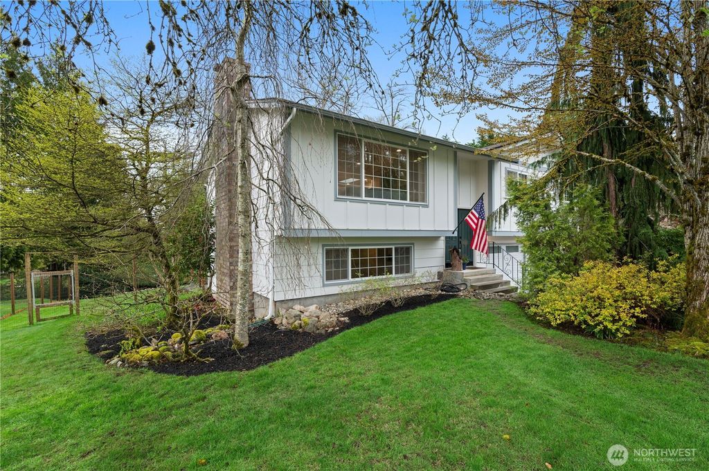 Photo of 3315 101st Drive SE, Lake Stevens, WA 98258 (MLS # 2356045)