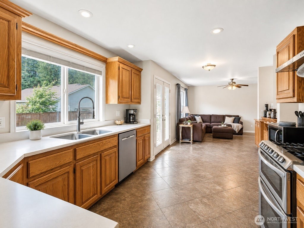 Photo of 12110 29th Avenue SE, Everett, WA 98208 (MLS # 2569527)