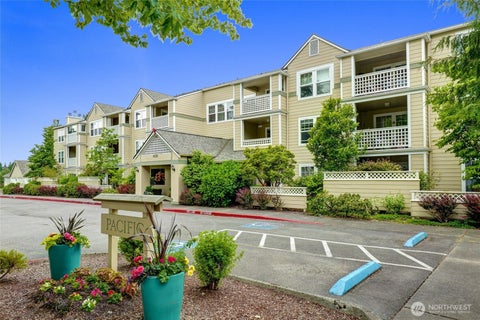 Photo of 4133 224 Lane SE #209, Issaquah, WA 98029 (MLS # 2536768)